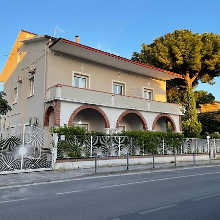 Villa Паестум Екстериор снимка