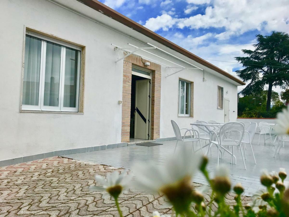 Villa Паестум Екстериор снимка